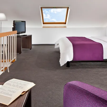 Hafen, An Ihg Hotel
