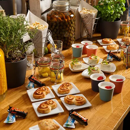 Hotel Hafen, An Ihg 4*