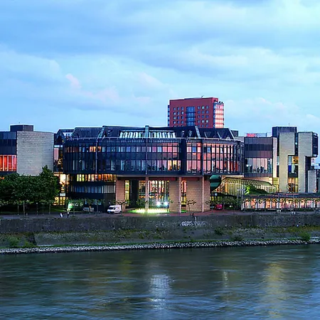 Hafen, An Ihg Düsseldorf