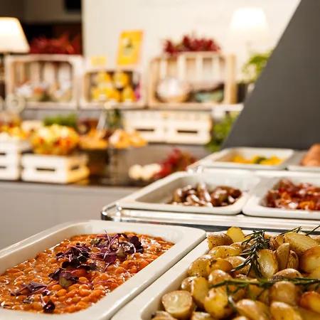 Hafen, An Ihg מלון 4*