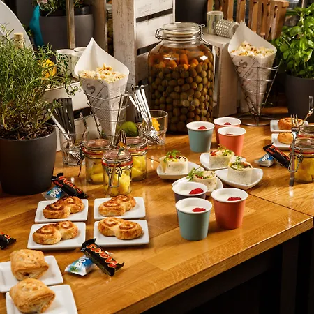 Hafen, An Ihg Szálloda