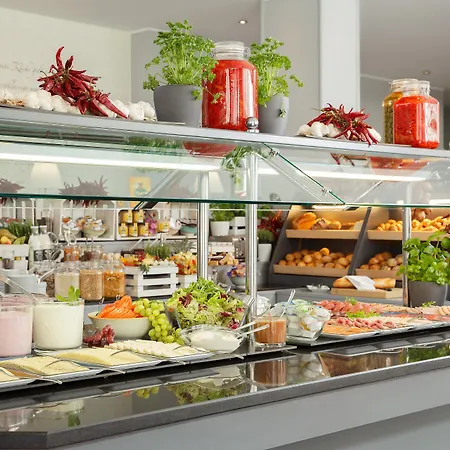 Hafen, An Ihg Düsseldorf