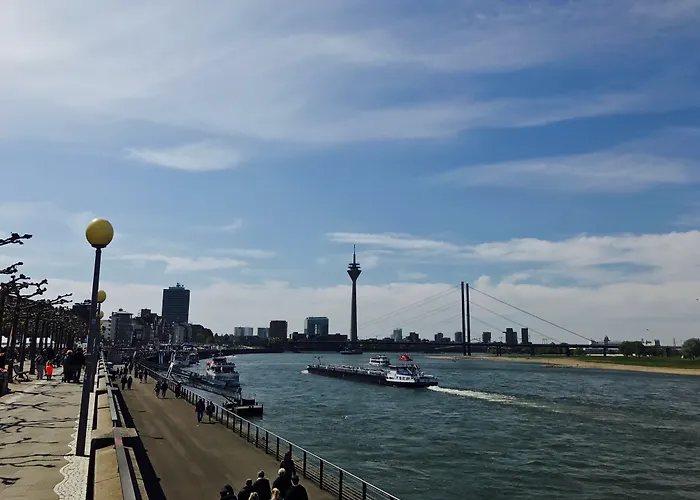 Hafen, An Ihg فندق دوسلدورف